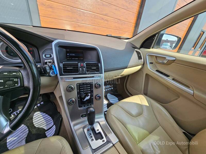 Volvo XC60 2.0 D3 MOMENTUM