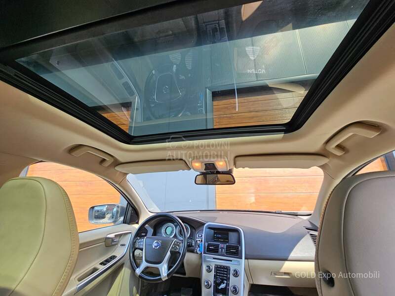 Volvo XC60 2.0 D3 MOMENTUM