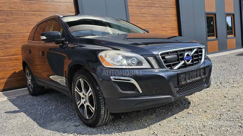 Volvo XC60 2.0 D3 MOMENTUM