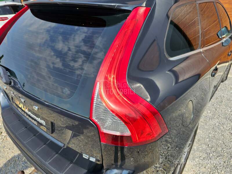 Volvo XC60 2.0 D3 MOMENTUM