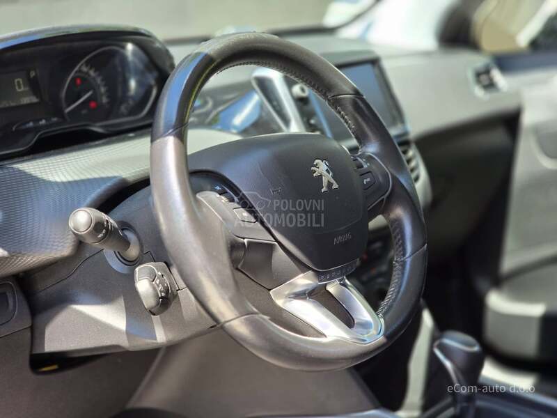 Peugeot 2008 1.2 ACTIVE A/T