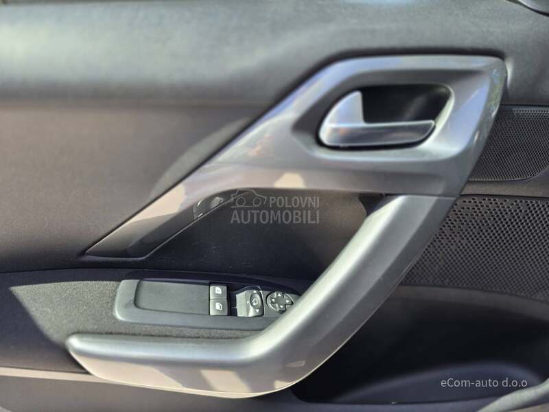 Peugeot 2008 1.2 ACTIVE A/T