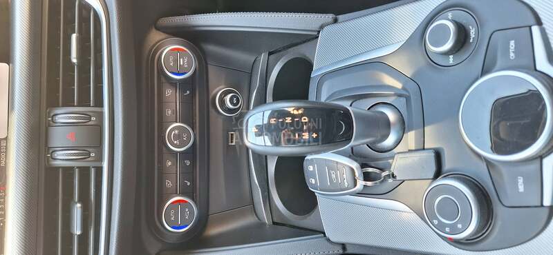 Alfa Romeo Stelvio Q4