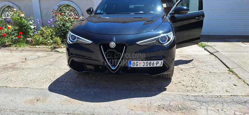 Alfa Romeo Stelvio Q4
