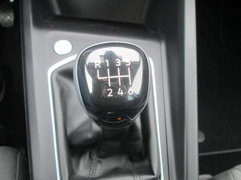 Volkswagen Golf 8 1.5 TSI LIFE
