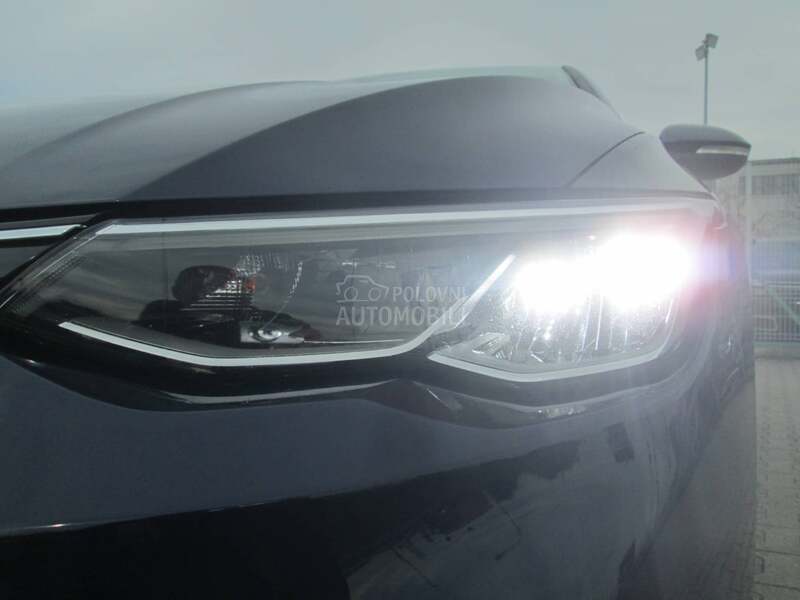 Volkswagen Golf 8 1.5 TSI LIFE