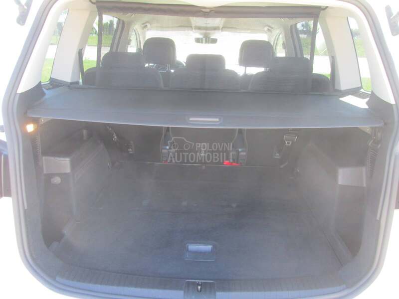 Volkswagen Touran 2.0 TDI dsg IQ.Drive