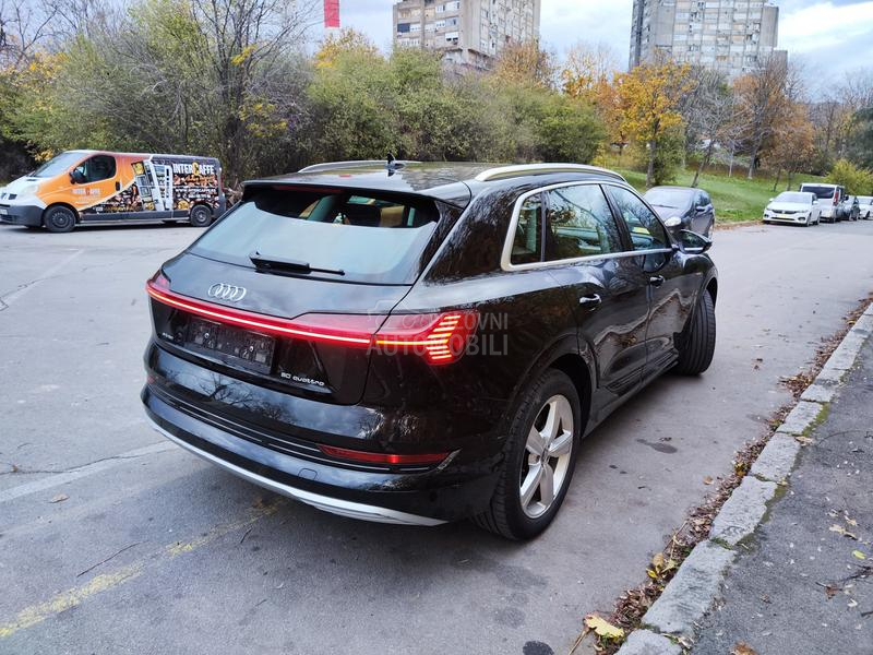 Audi e-tron 50 quattro