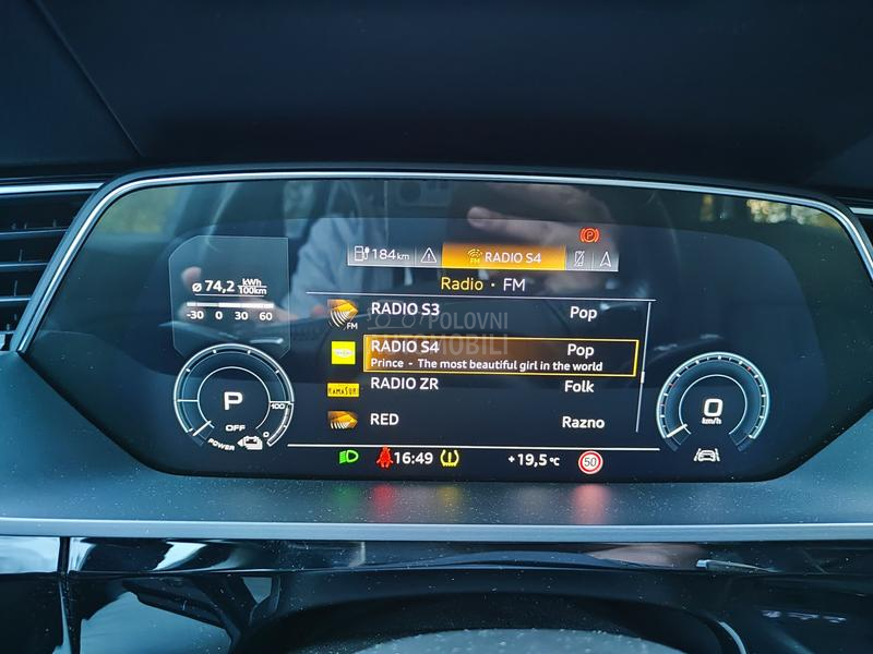 Audi e-tron 50 quattro