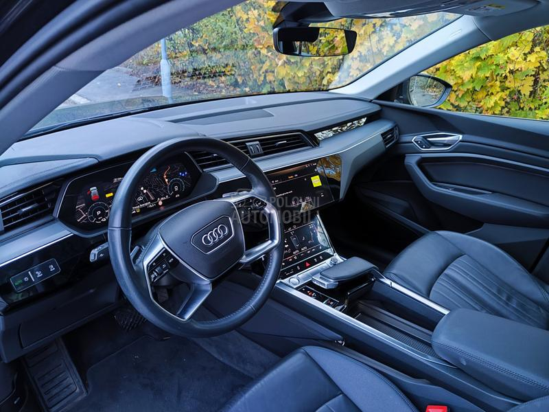 Audi e-tron 50 quattro
