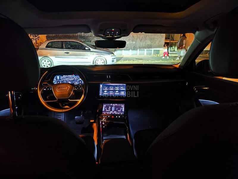 Audi e-tron 50 quattro