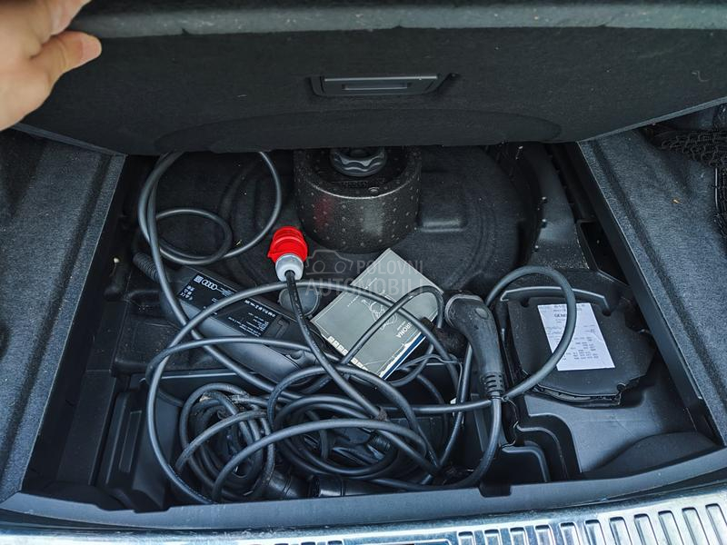 Audi e-tron 50 quattro