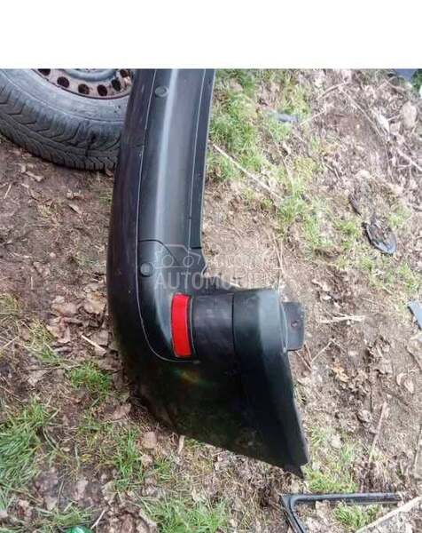 Branik zadnji C8,807