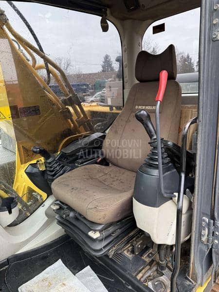 New Holland E305