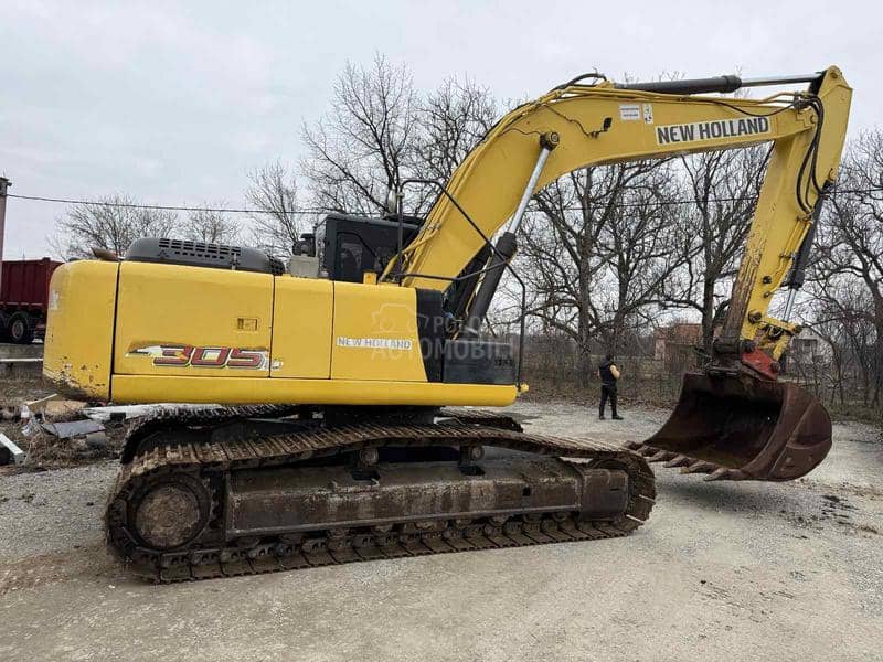 New Holland E305