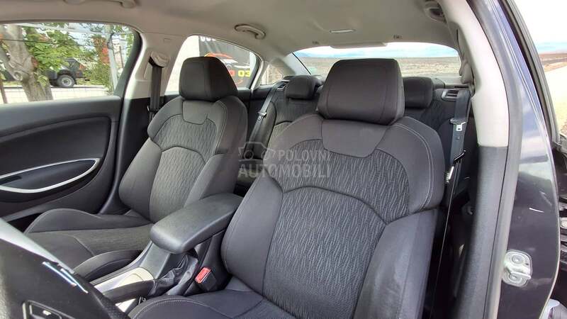Citroen C5 1.6HDI/N.A.V/L.E.D