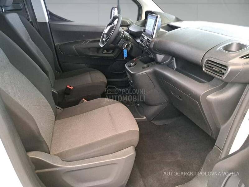 Peugeot Partner MAXI 1.2 AUT