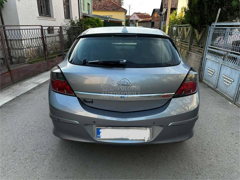 Opel Astra H 1.7cdti GTC