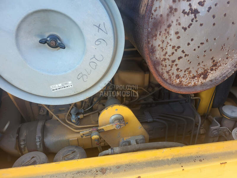 Liebherr PR712BL