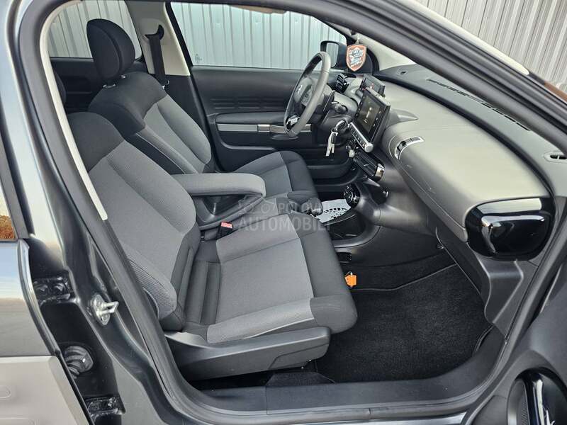Citroen C4 Cactus 1.2b /AUT0MATIK/