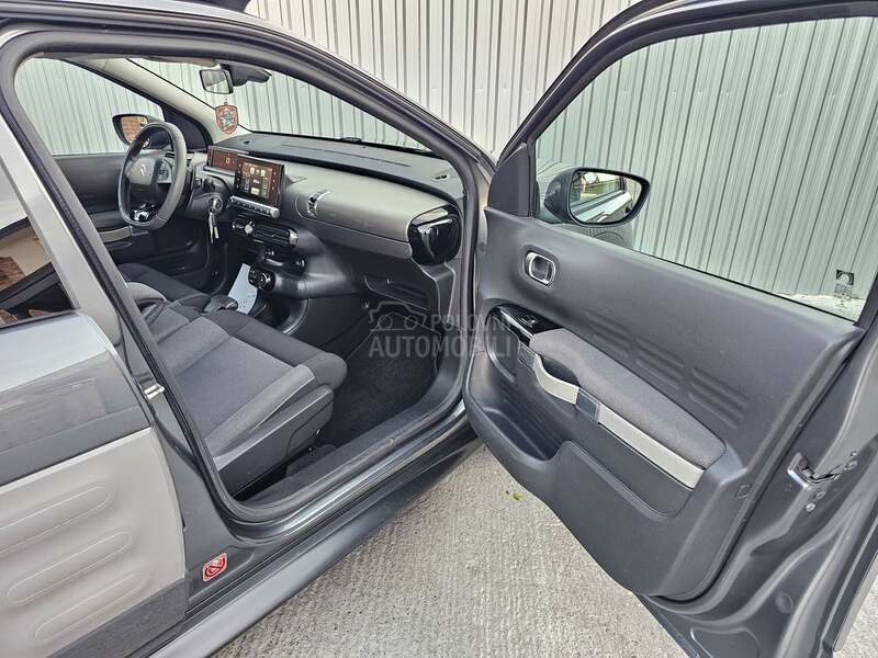 Citroen C4 Cactus 1.2b /AUT0MATIK/