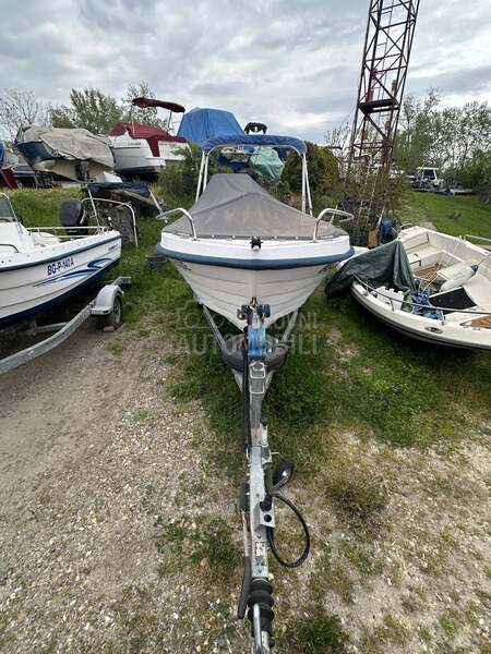 Poseidon 510  i prikolica