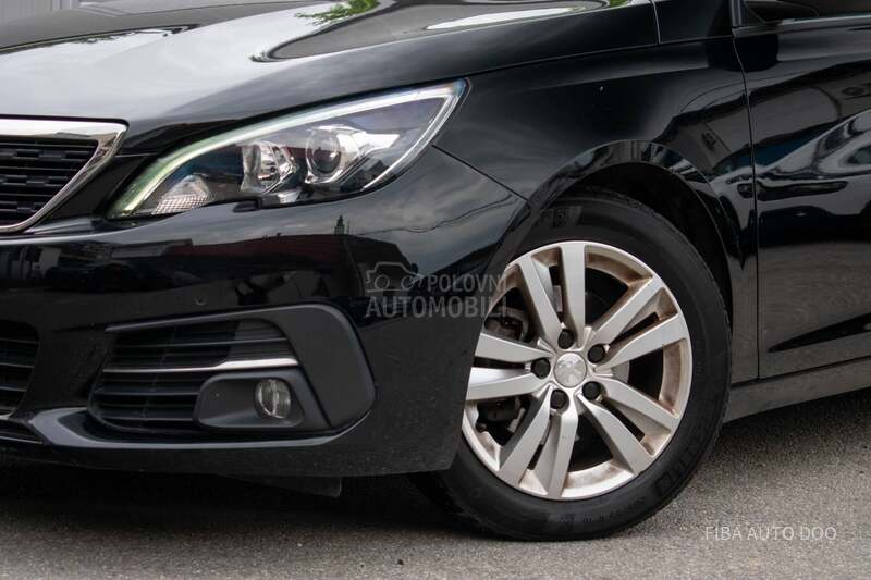 Peugeot 308 1.2Pure Led EAT