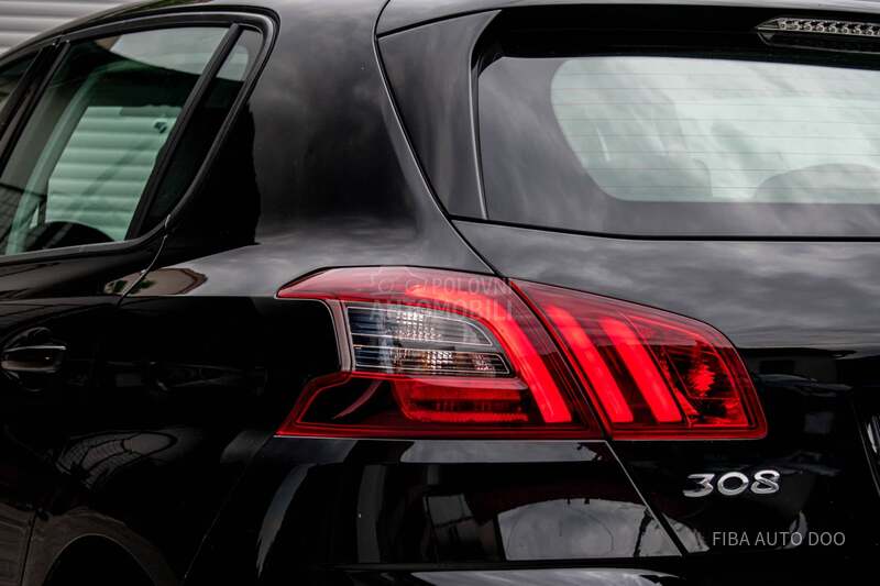 Peugeot 308 1.2Pure Led EAT