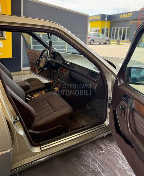 Mercedes Benz W124 