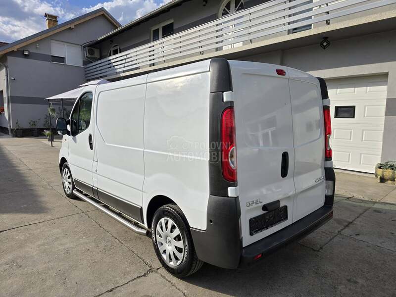 Opel Vivaro 2.0 CDTI//K L I M A//