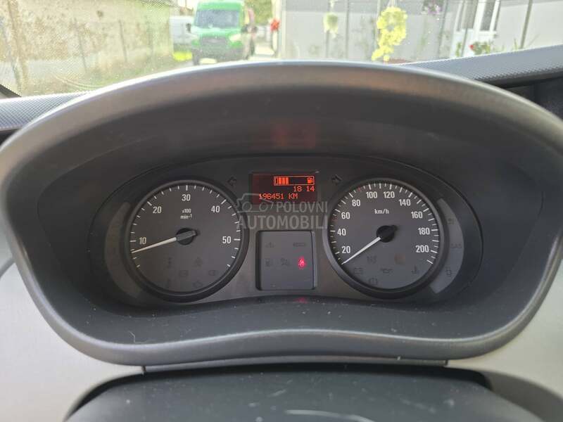Opel Vivaro 2.0 CDTI//K L I M A//