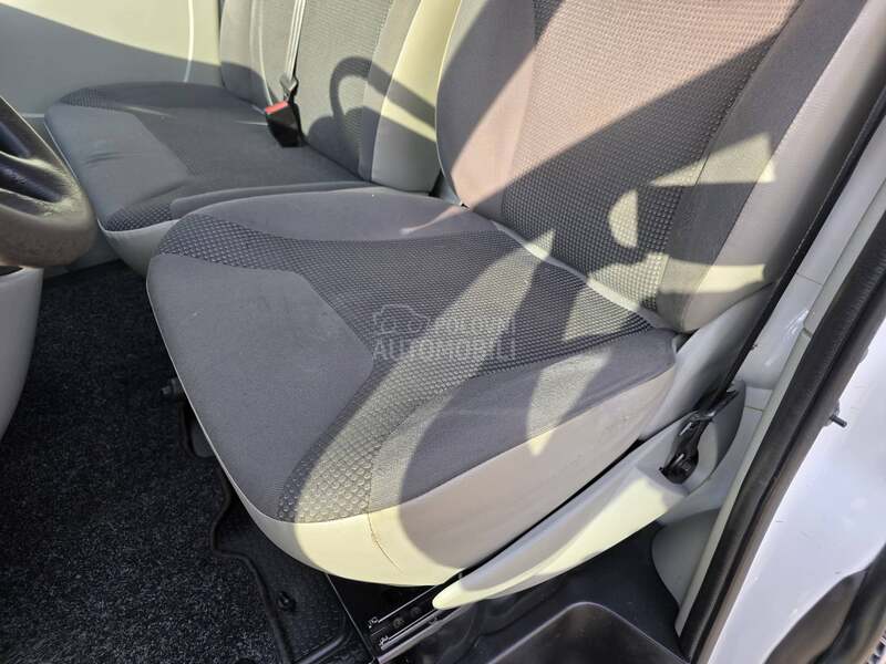 Opel Vivaro 2.0 CDTI//K L I M A//