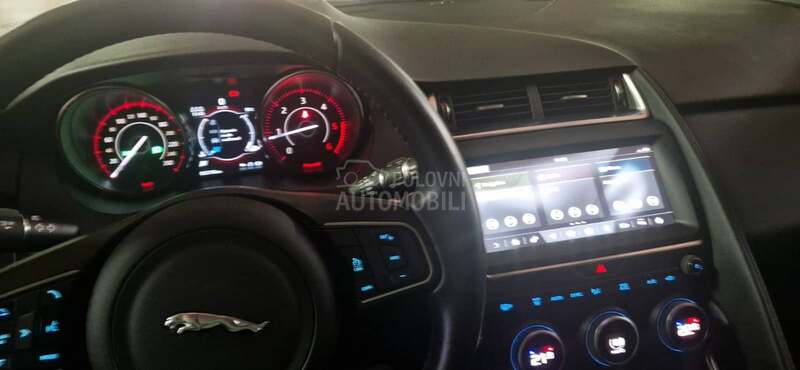 Jaguar E-Pace 2.0 150FWD M6