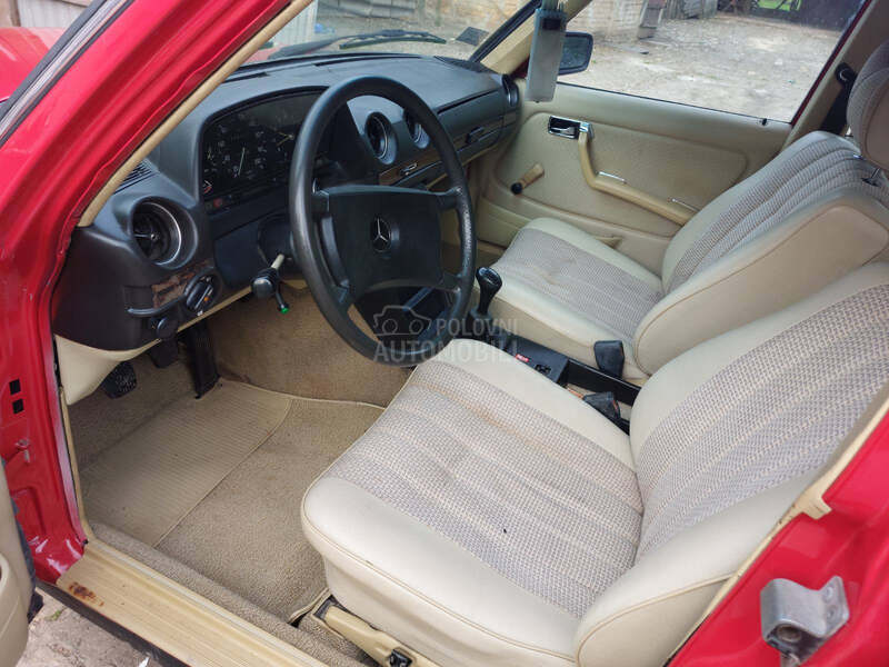Mercedes Benz W123 300D