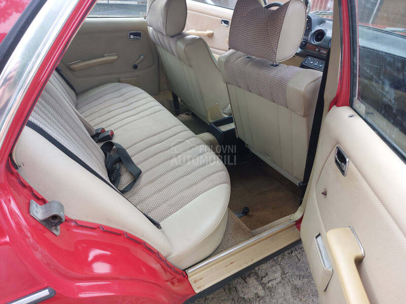 Mercedes Benz W123 300D