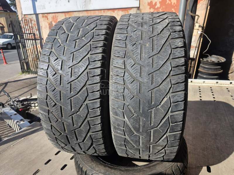Kormoran 235/45 R18 Sve sezone