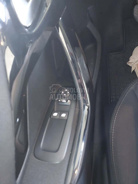 Peugeot 208 1.6 hdi