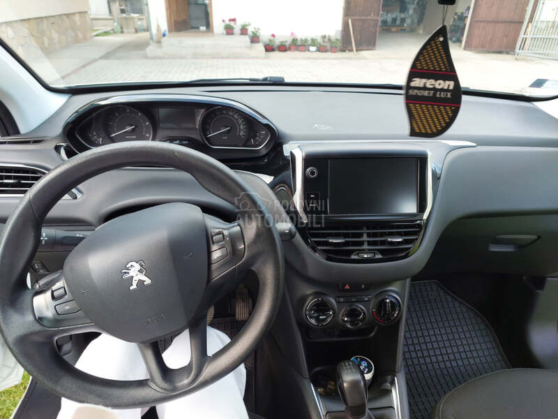 Peugeot 208 1.6 hdi