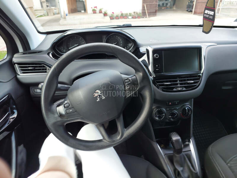 Peugeot 208 1.6 hdi