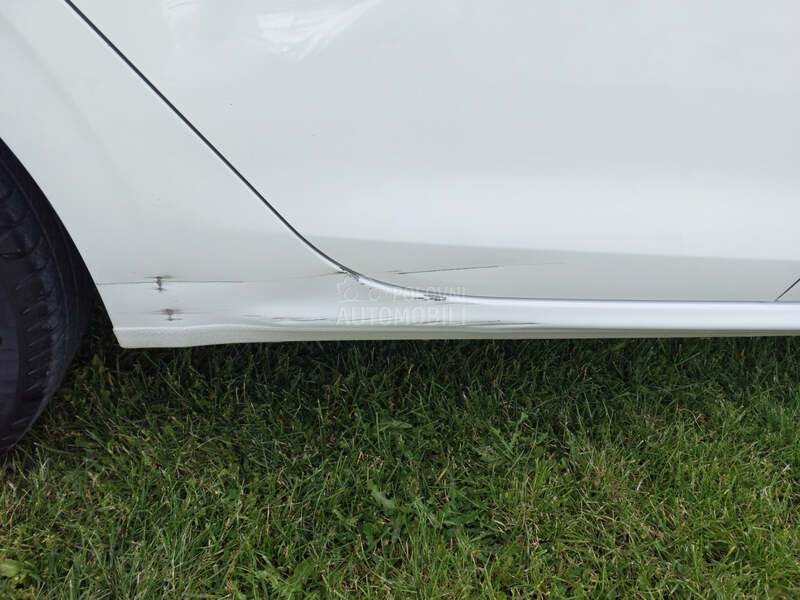 Peugeot 208 1.6 hdi
