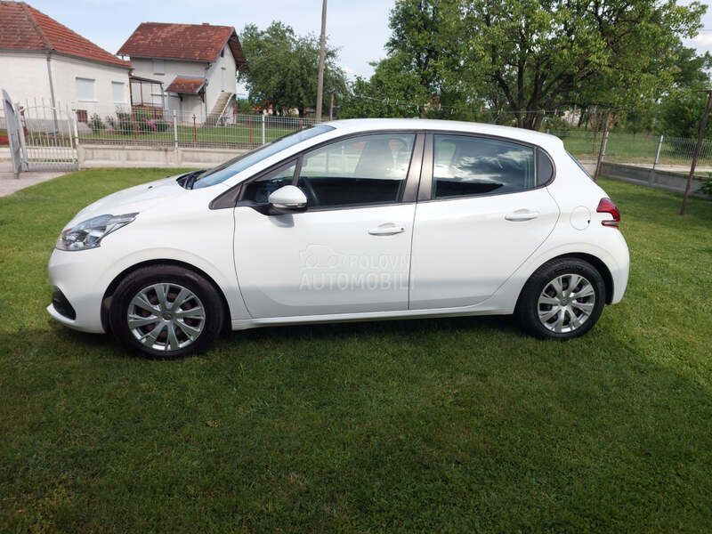 Peugeot 208 1.6 hdi