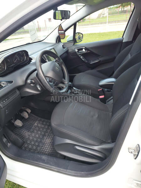 Peugeot 208 1.6 hdi