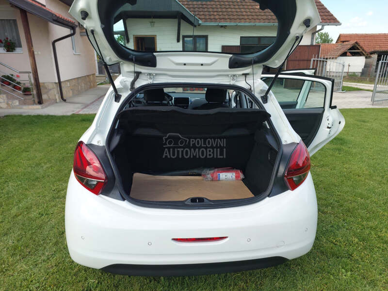 Peugeot 208 1.6 hdi
