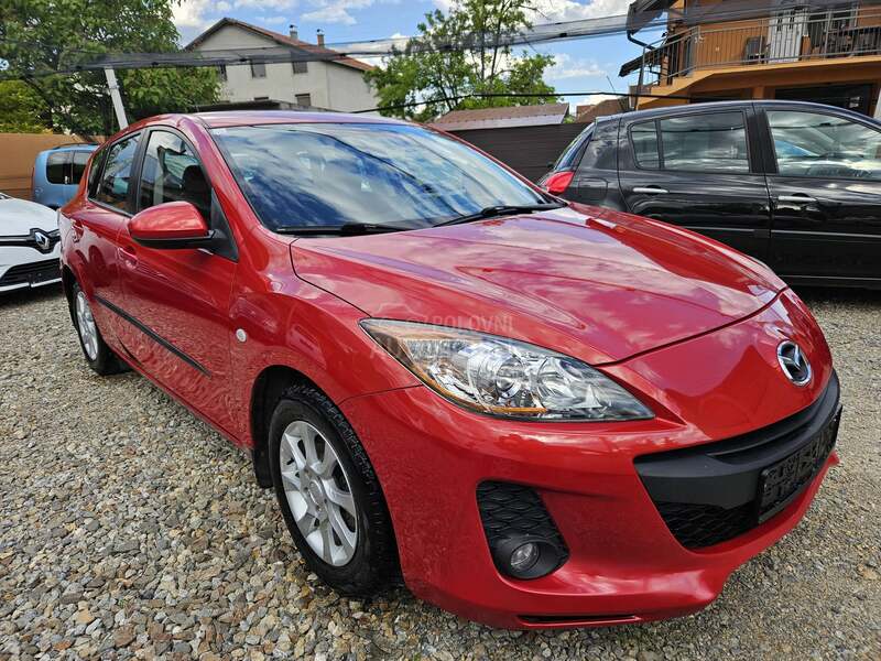 Mazda 3 1.6 V.E.L. SER N.A.V