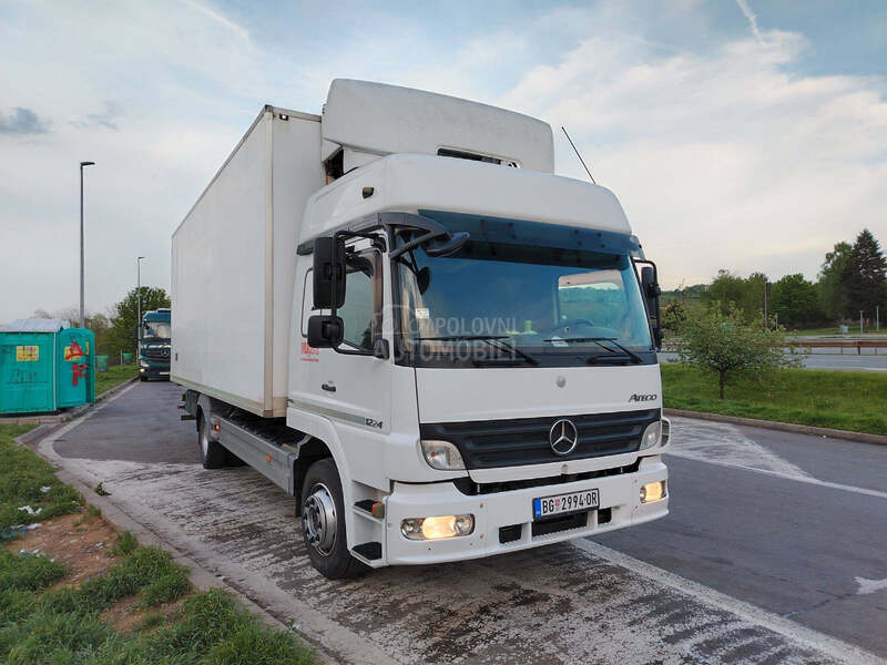 Mercedes Benz 1223