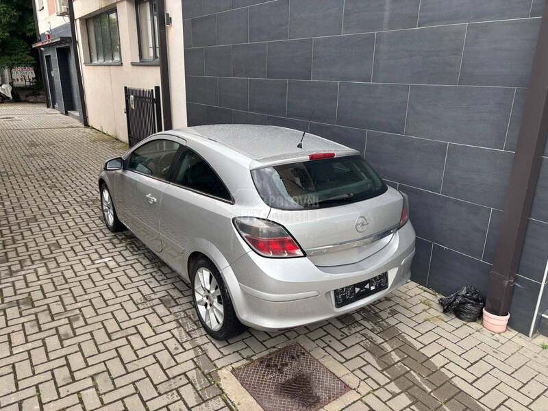 Opel Astra H GTC SPORT