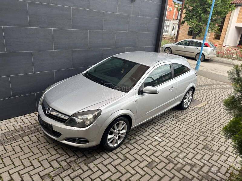 Opel Astra H GTC SPORT