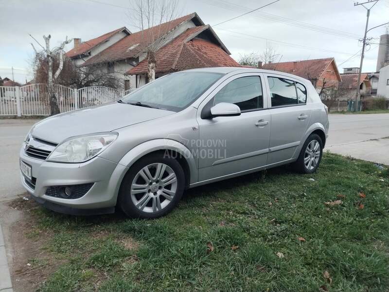 Opel Astra H 1.6