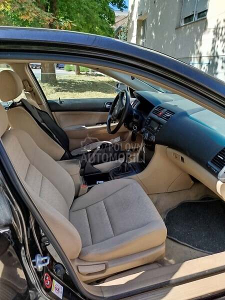 Honda Accord 2.04 COMFORT