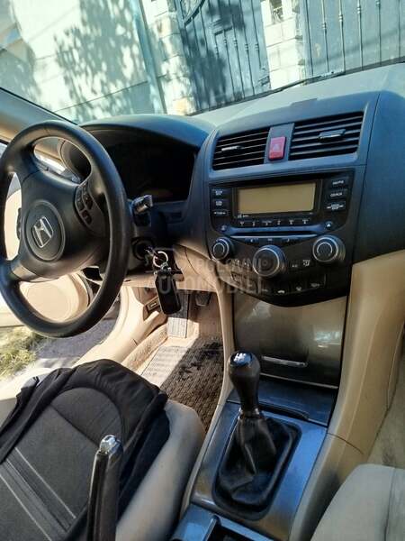 Honda Accord 2.04 COMFORT